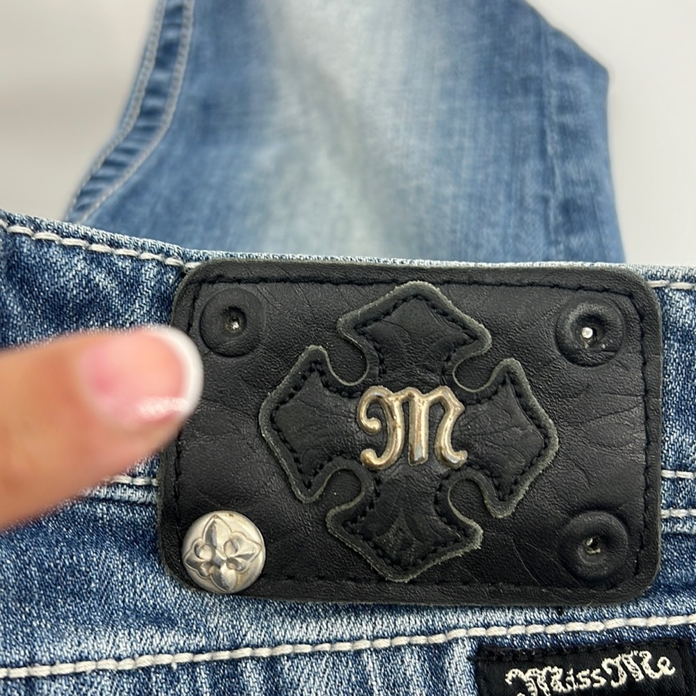Miss Me Cuffed Capri Jeans Rhinestone Pockets Low Rise * - Picture 9 of 10